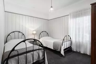تختخواب و صبحانه Wagga Wagga Country Cottages