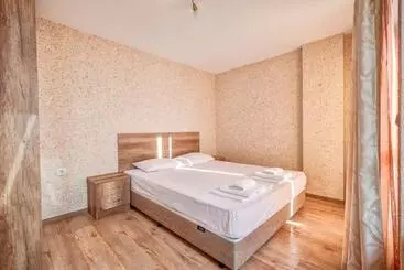 Aparthotel Complex Hunter S Beach