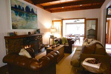 בית מלון כפרי Braeside Mount Macedon Country Retreat Bed And Breakfast