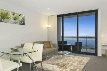Astra Apartments Perth Zenith