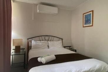 汽车旅馆  Warrina Motor Inn Wodonga Cbd