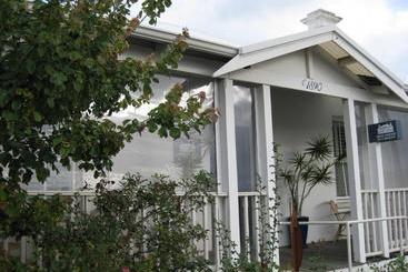 پانسیون Three Chimneys Bed And Breakfast Boutique Guest House