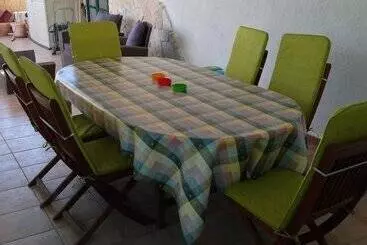 تختخواب و صبحانه Aurora Rooms