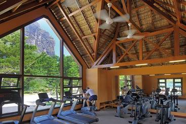 فندق Dinarobin Beachcomber Golf Resort & Spa