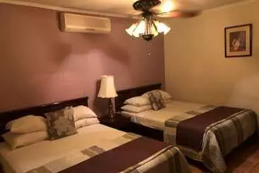 酒店 Puerta Del Sol  San Jose Airport