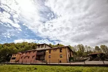 Отель & Spa Villa De Mestas