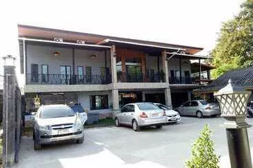 Hotelli Sut Jai House