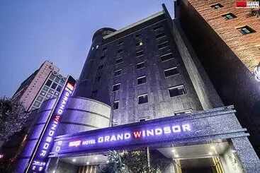 ホテル Grand Windsor