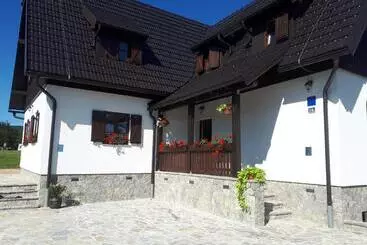 Majatalo House Flora