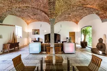 Aamiaismajoitus (B&B) Indrani Lodge