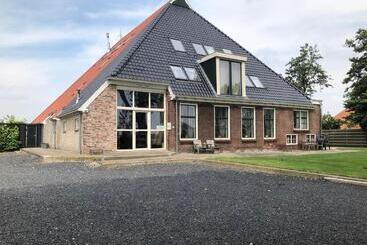 Bed & Breakfast Ytsma State