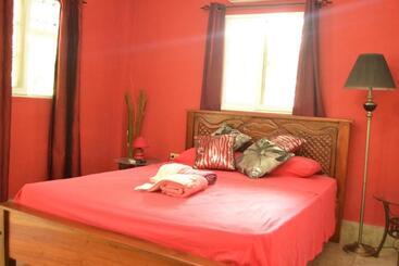 بنسيون Hostel Wunderbar