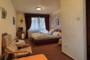 פנסיון Penzion Pod Zvonem