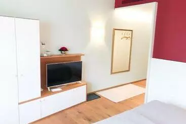 Aamiaismajoitus (B&B) Die Schmiede