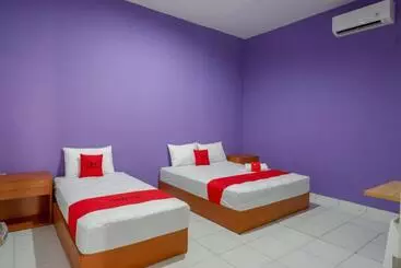Pensiune Reddoorz Near Alun Alun Kaliwungu Kendal