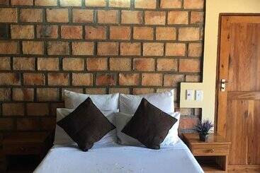 Hotel Oyster Bay Estate