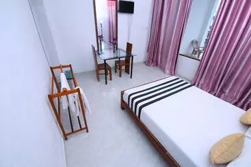 Hotelli Beach Villa Polhena