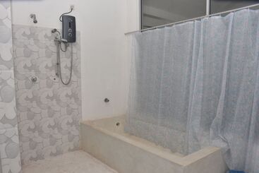 Отель Beach Villa Polhena