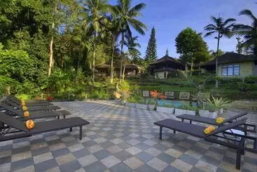 Hotel Cempaka Belimbing Villa