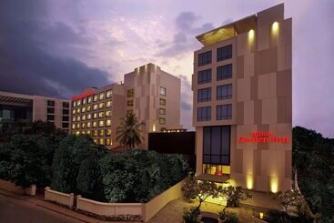 בית מלון כפרי Hilton Garden Inn Trivandrum