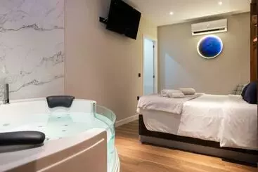 Hotel Daos Suites & Terrace Marbella