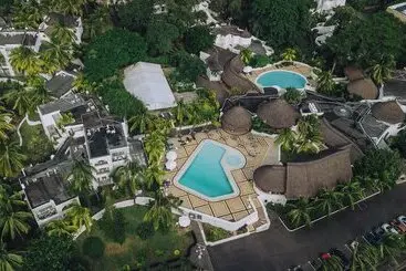 هتل Casuarina Resort And Spa