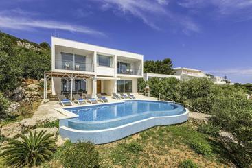 کلبه Villa Tin Dos