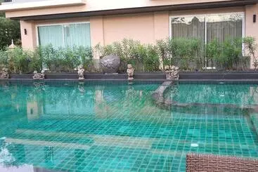 Aparthotel Karonview 2