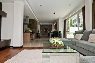 Aparthotel Karonview 2