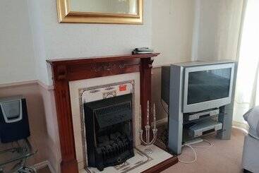 פנסיון Mellanby Crescent