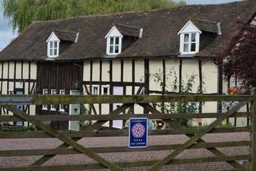 Whitewells Farm Cottages