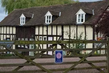 Whitewells Farm Cottages