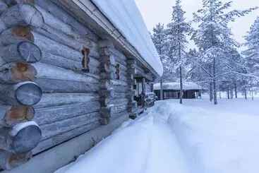 Mökkimajoitus Kuukkeli Log Houses Villa Aurora