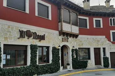 فندق Apartamentos Turísticos El Nogal