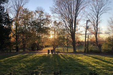 Otel Chimney Hill Estate Inn
