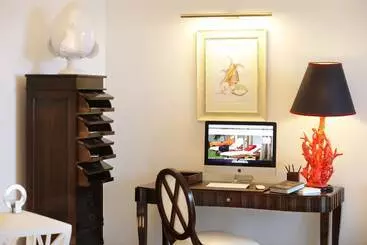 Отель Relais Valle Dell'idro