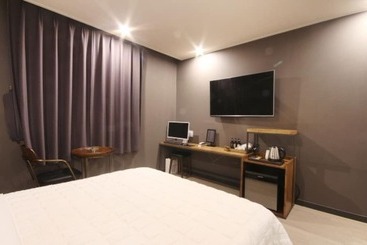 هتل Browndot Myeongseo Convention