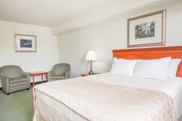 مُتل Super 8 By Wyndham Swan River Mb