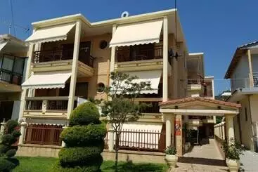 Pension House Sartios