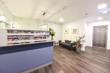 Bed and Breakfast Prima Inn Hotel & Hof Neuruppin   Digitales & Rezeptionsloses Motel