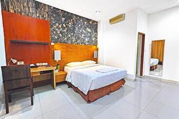 Pensão Arcs House Blok M By Jambuluwuk