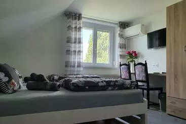 Bed and Breakfast Monostor Panzió