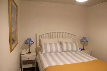 Bed and Breakfast Victoria Cottage