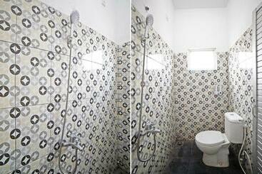 פנסיון Gurusinga Guesthouse Redpartner