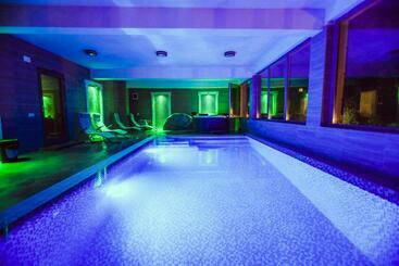 هتل Pensiunea Jojo Imperial Resort&spa