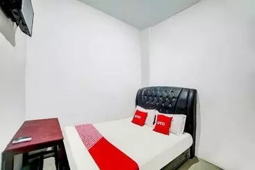 Hotel Reddoorz @ Brayan Medan
