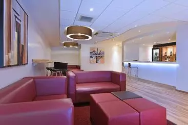 Отель Travelodge Worcester