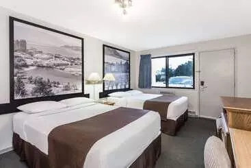 مُتل Super 8 By Wyndham Kelowna Bc