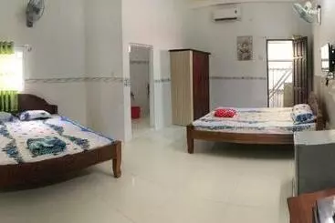 تختخواب و صبحانه Nha Nghi 79
