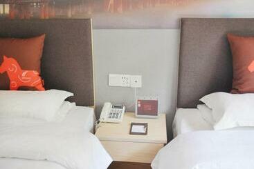 Jun Hotels Jinzhong Yuci District Railway Station